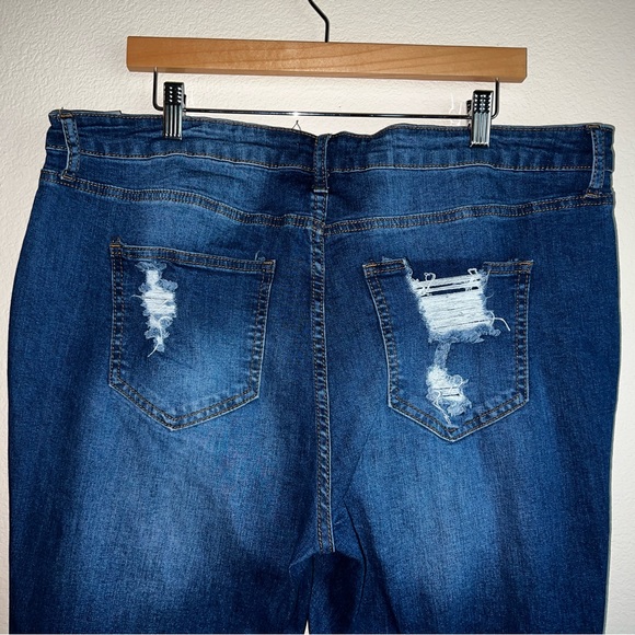 Fashion Nova Digging for Gold Distressed Jeans - Picture 5 of 9